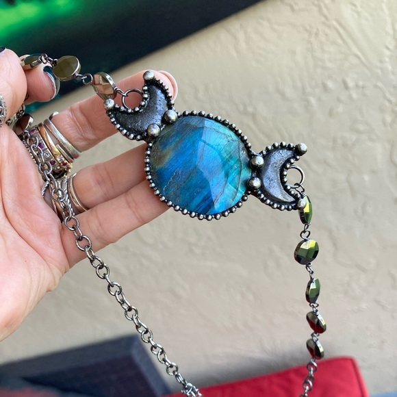 Natural blue iridescent flash labradorite gemstone triple moon goddess necklace - Picture 6 of 13